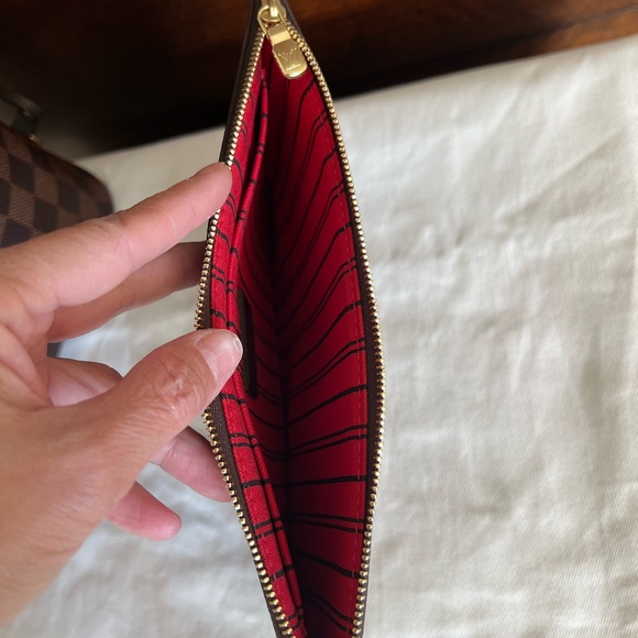 Louis Vuitton Damier Neverfull MM - Picture 11 of 11